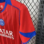 Paris Saint Germain PSG maillot foot rouge (2025 2026)